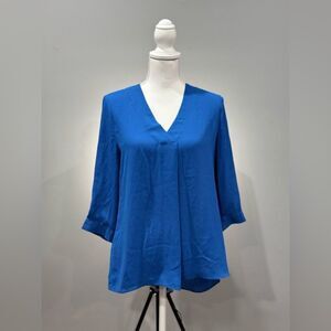CLEARANCE! Blue Rose & Olive Deep V Blouse Size S EUC